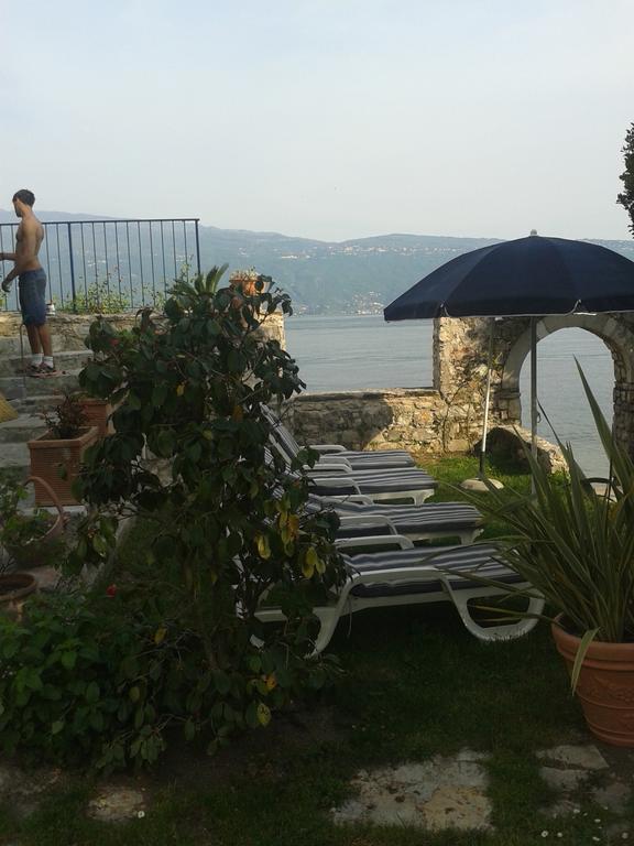 Villa Residence La Limonaia Gargnano Rum bild