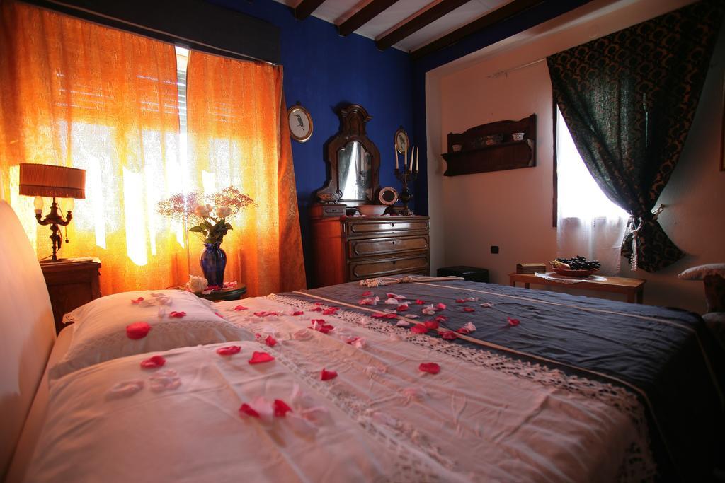 Villa Residence La Limonaia Gargnano Rum bild